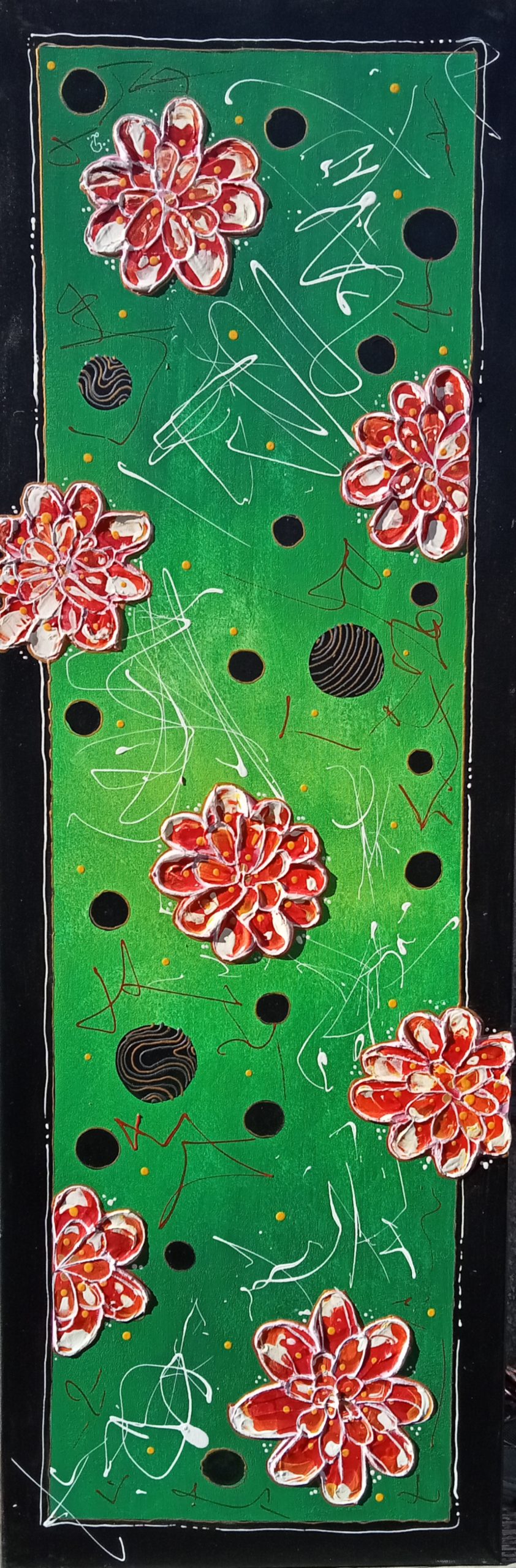 Pluie de fleurs rouges